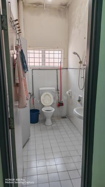 2-storey Terraced House for Sale in Kampung Batu Muda (Batu Caves) - Vincent Yong - Bathroom - PropertyGuru.com.my