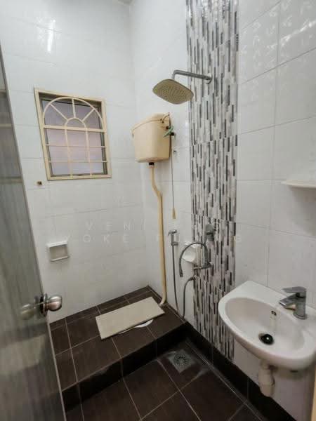2-storey Terraced House for Sale in Setia Alam (Selangor) - Veni Foo Yoke Fuang - Bathroom - PropertyGuru.com.my