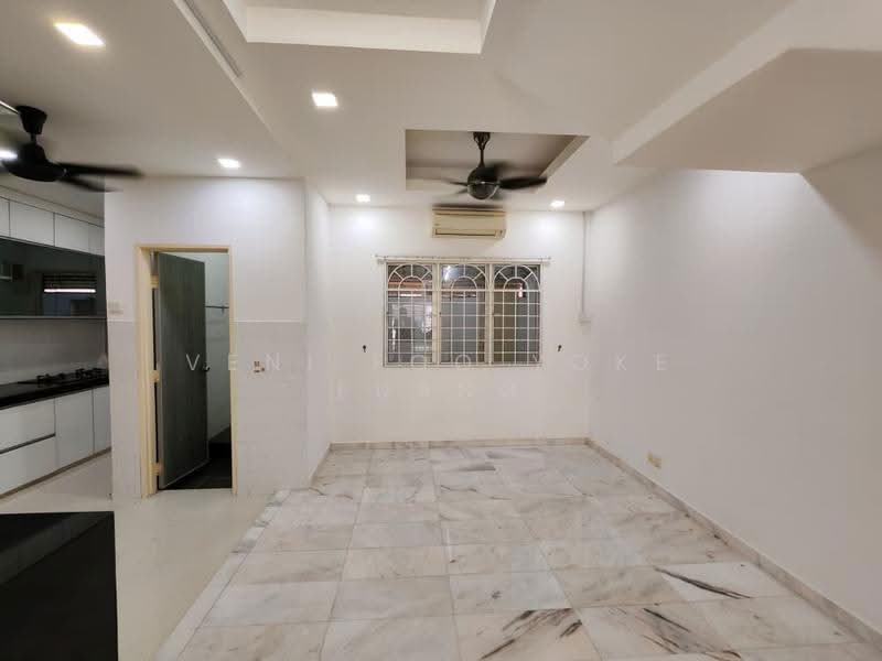 2-storey Terraced House for Sale in Setia Alam (Selangor) - Veni Foo Yoke Fuang - Living Room - PropertyGuru.com.my