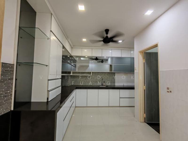 2-storey Terraced House for Sale in Setia Alam (Selangor) - Veni Foo Yoke Fuang - Kitchen - PropertyGuru.com.my