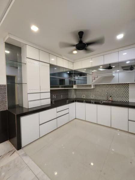 2-storey Terraced House for Sale in Setia Alam (Selangor) - Veni Foo Yoke Fuang - Kitchen - PropertyGuru.com.my