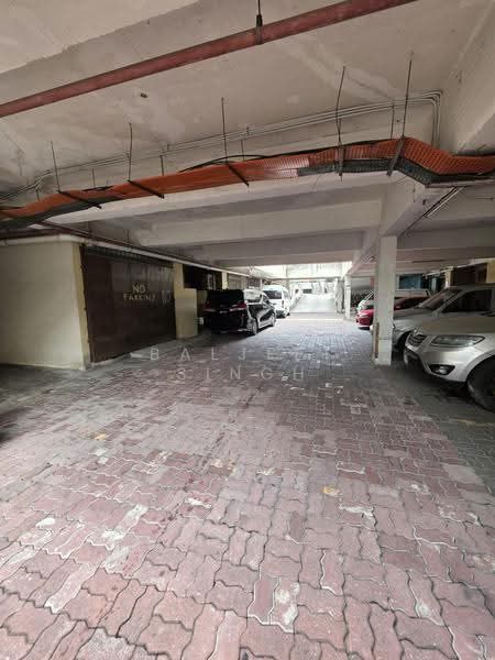 Shop for Sale in Bandar Kinrara (Selangor) - Baljeet Singh - Car Park - PropertyGuru.com.my