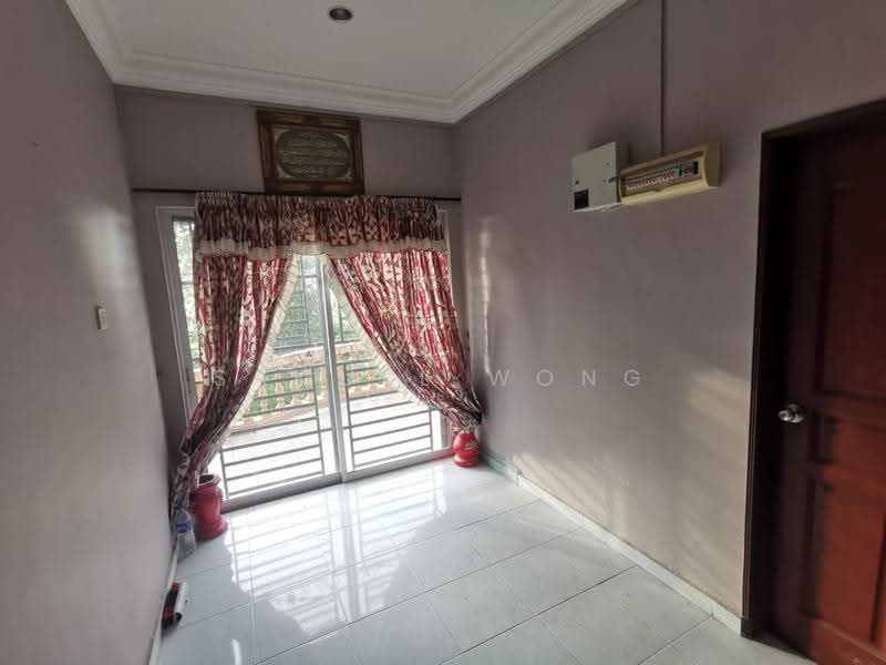 3-storey Terraced House for Sale in Taman Pulai Utama (Skudai) - Samuel Wong - PropertyGuru.com.my