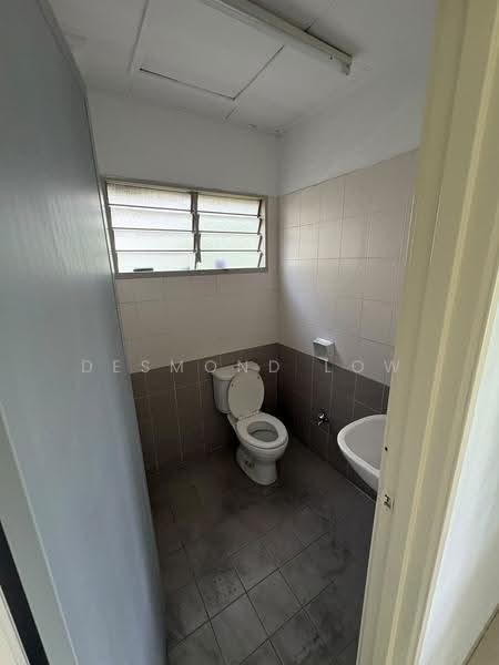 Semi-Detached House for Rent in Bandar Baru Sri Petaling (Sri Petaling) - Desmond Low - Bathroom - PropertyGuru.com.my