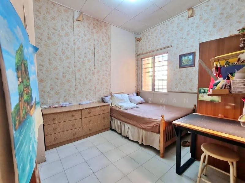 Rumah Berkembar untuk Dijual di Taman Desaria (Nilai) - Herman Sazwan Nor Rahim - Bedroom - PropertyGuru.com.my