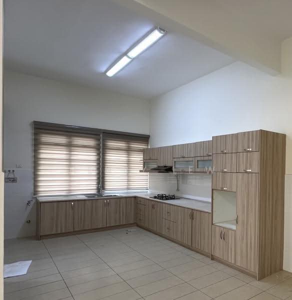 Semi-Detached House for Sale in Kajang 2 (Kajang) - Henry Lew - Kitchen - PropertyGuru.com.my