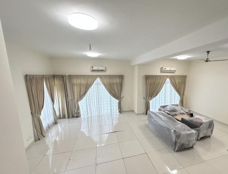 Semi-Detached House for Sale in Kajang 2 (Kajang) - Henry Lew - Living Room - PropertyGuru.com.my