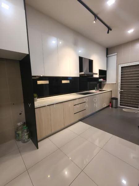 2-storey Terraced House for Sale in Bukit Raja (Selangor) - Veni Foo Yoke Fuang - Kitchen - PropertyGuru.com.my