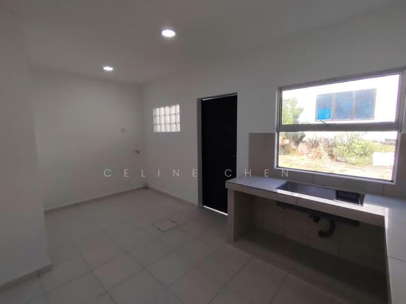 Rumah Teres untuk Dijual di Ayer Keroh (Melaka) - Celine Chen - Kitchen - PropertyGuru.com.my