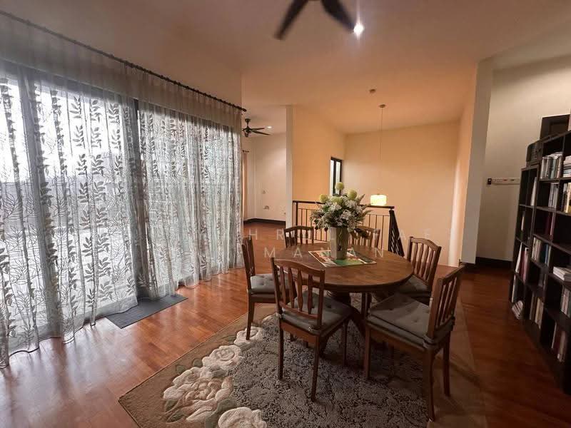 Semi-Detached House for Rent in Desa Sri Hartamas (Sri Hartamas) - Md Syahrul Faez Bin Manan - Dining Room - PropertyGuru.com.my