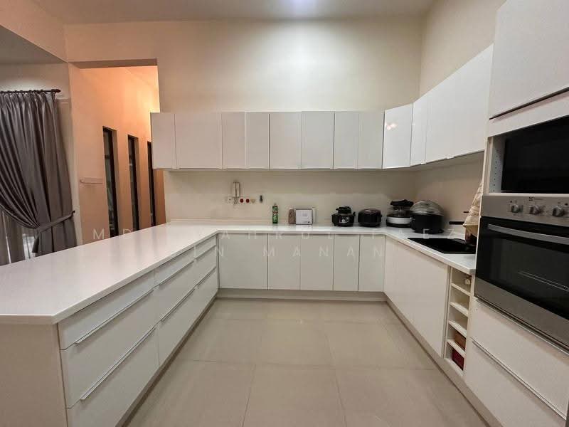 Semi-Detached House for Rent in Desa Sri Hartamas (Sri Hartamas) - Md Syahrul Faez Bin Manan - Kitchen - PropertyGuru.com.my