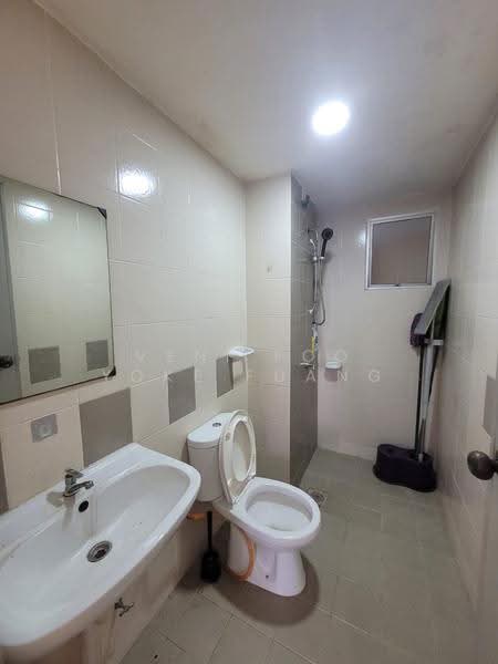 Apartment for Sale at Seri Baiduri - Veni Foo Yoke Fuang - Bathroom - PropertyGuru.com.my