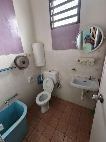 1-storey Terraced House for Rent in Bandar Putra Kulai (Kulai) - Alen Tan - Bathroom - PropertyGuru.com.my