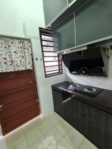 1-storey Terraced House for Rent in Bandar Putra Kulai (Kulai) - Alen Tan - Kitchen - PropertyGuru.com.my