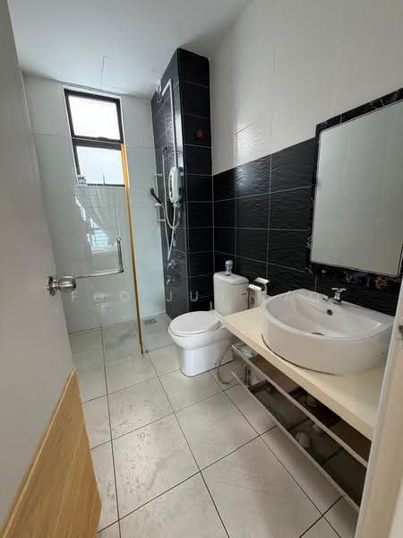 Kediaman Servis untuk Disewa di The Platino Serviced Apartment - Foo Jun Tao - Bathroom - PropertyGuru.com.my
