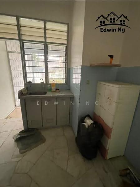 Rumah Teres untuk Dijual di Kampung Sungai Nibong (Bayan Lepas) - Edwin Ng - Kitchen - PropertyGuru.com.my