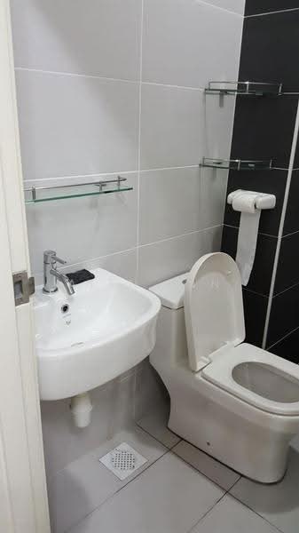 Pangsapuri untuk Disewa di Nusa Heights (Nusa Puncak) - Alen Tan - Bathroom - PropertyGuru.com.my