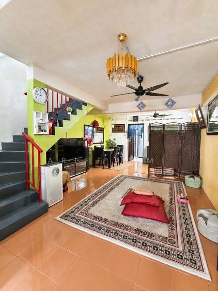 Rumah Teres 2-Tingkat untuk Dijual di Taman Kota Masai (Pasir Gudang) - Ariff Azmi - Living Room - PropertyGuru.com.my