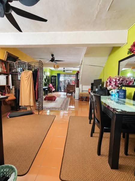 Rumah Teres 2-Tingkat untuk Dijual di Taman Kota Masai (Pasir Gudang) - Ariff Azmi - Living Room - PropertyGuru.com.my