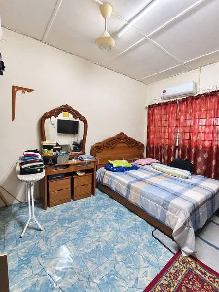 Rumah Teres 2-Tingkat untuk Dijual di Taman Kota Masai (Pasir Gudang) - Ariff Azmi - Bedroom - PropertyGuru.com.my
