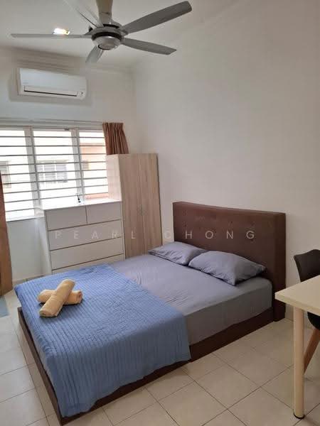 Rumah Teres 3-Tingkat untuk Disewa di Bandar Putra Permai (Seri Kembangan) - Pearl Chong - Bedroom - PropertyGuru.com.my