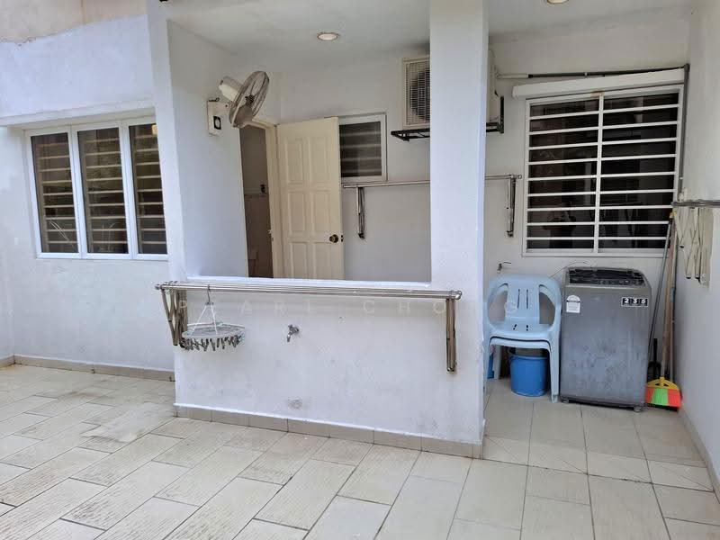 Rumah Teres 3-Tingkat untuk Disewa di Bandar Putra Permai (Seri Kembangan) - Pearl Chong - Exterior - PropertyGuru.com.my