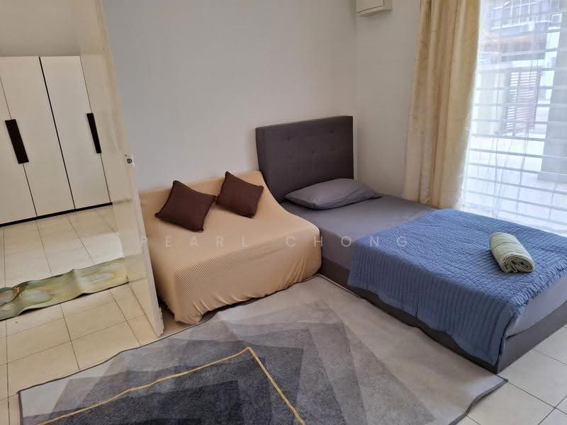 Rumah Teres 3-Tingkat untuk Disewa di Bandar Putra Permai (Seri Kembangan) - Pearl Chong - Bedroom - PropertyGuru.com.my