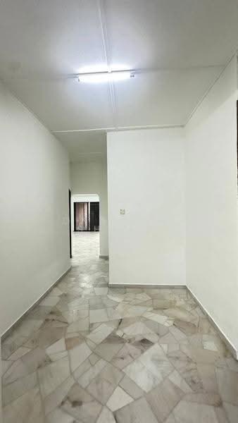 1-storey Terraced House for Sale in Pekan Nanas (Johor) - Ong Lih Shyan - Corridor - PropertyGuru.com.my