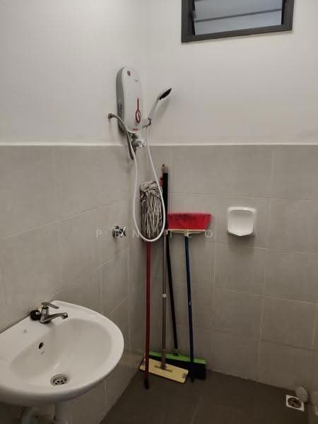 Pangsapuri untuk Dijual di Kejora - Pen Teo - Bathroom - PropertyGuru.com.my