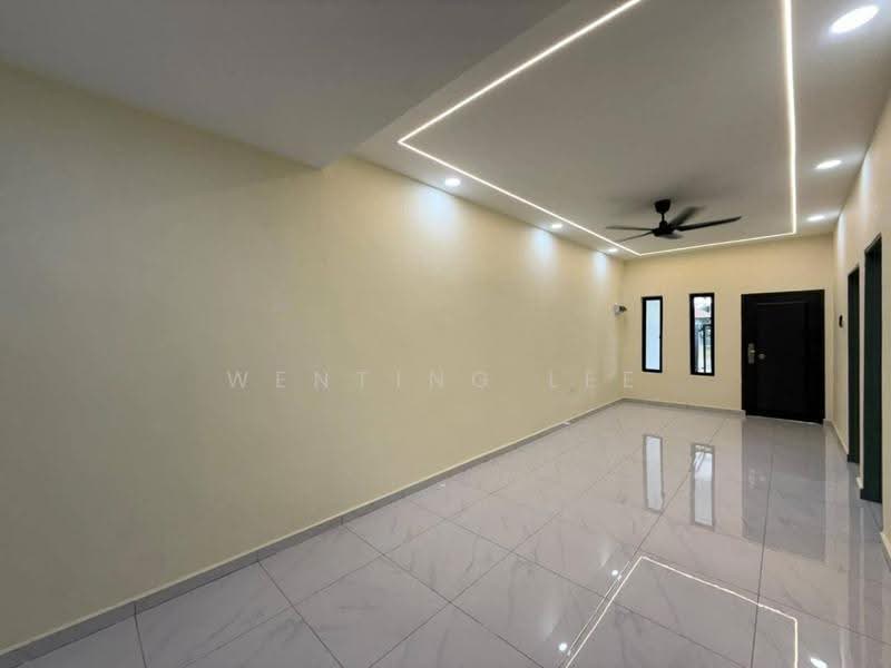 1-storey Terraced House for Sale in Skudai (Johor) - Wenting Lee - Living Room - PropertyGuru.com.my