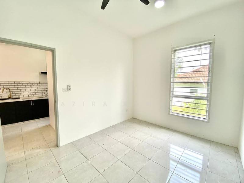 Rumah Teres 2-Tingkat untuk Dijual di Taman Tasik Semenyih (Semenyih) - Azira Ahmad - Kitchen - PropertyGuru.com.my