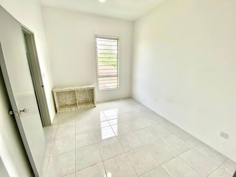 Rumah Teres 2-Tingkat untuk Dijual di Taman Tasik Semenyih (Semenyih) - Azira Ahmad - Interior - PropertyGuru.com.my
