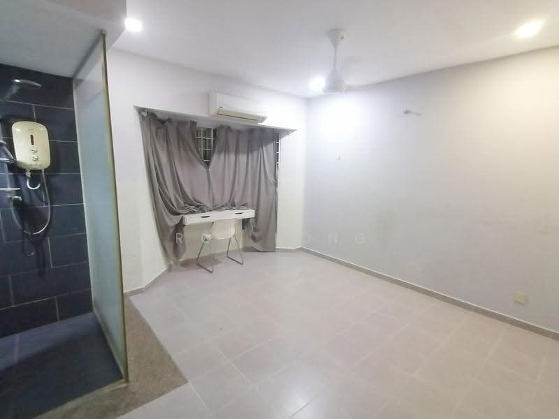 2-storey Terraced House for Sale in TAMAN PUCHONG UTAMA (Puchong) - Roy Kong - Bathroom - PropertyGuru.com.my