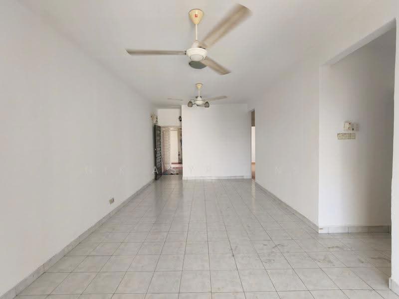 Kondominium untuk Dijual di Vista Amani - NIK ASYRAF NS - Living Room - PropertyGuru.com.my