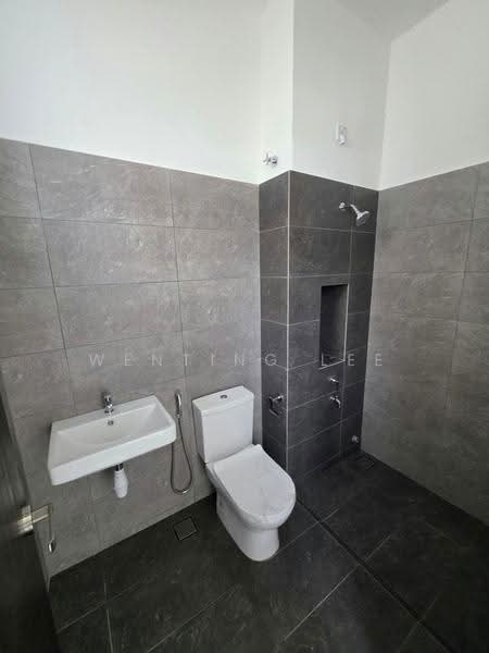 2-storey Terraced House for Sale in Skudai (Johor) - Wenting Lee - Bathroom - PropertyGuru.com.my