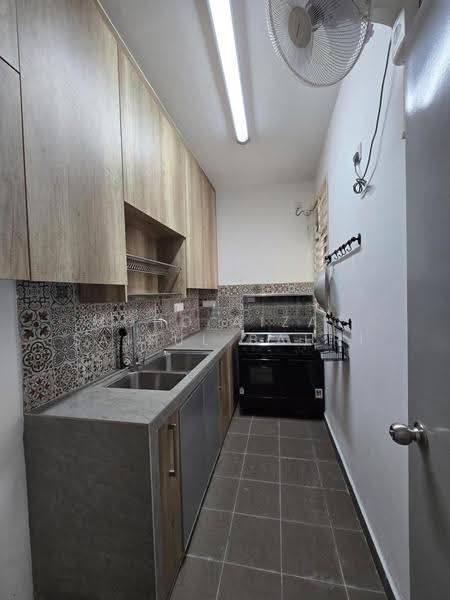Kondominium untuk Disewa di Dwiputra Residences - Mohd Aizat Saiful Bahri - Kitchen - PropertyGuru.com.my