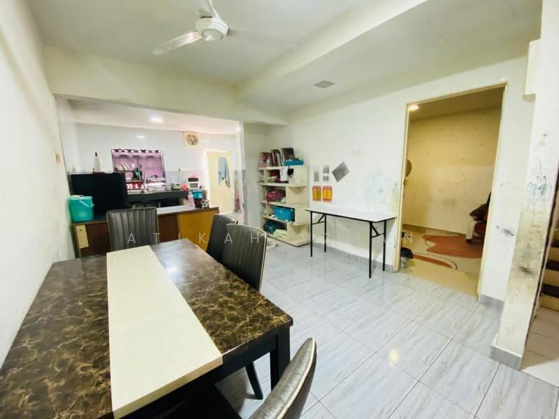 2-storey Terraced House for Sale in Seksyen 8 (Bangi) - Atikah Azman - Dining Room - PropertyGuru.com.my