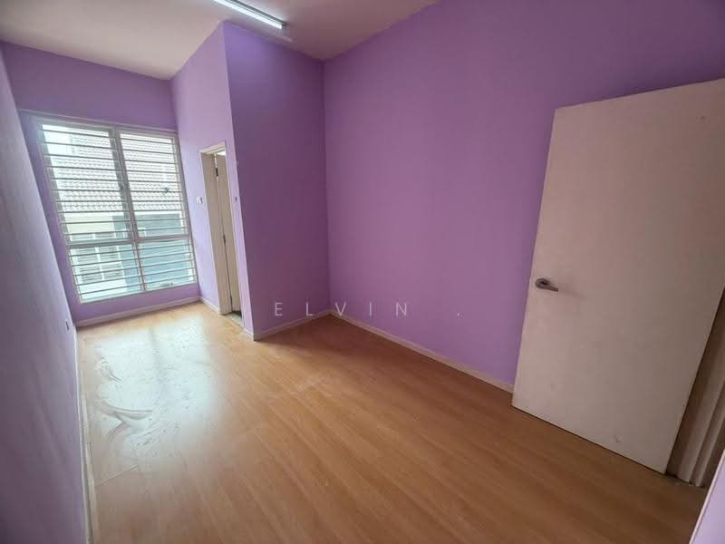 2-storey Terraced House for Sale in Bandar Country Homes (Rawang) - Kelvin . - Bedroom - PropertyGuru.com.my