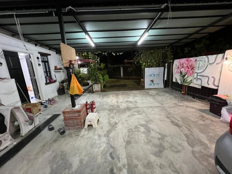 Rumah Teres untuk Dijual di Taman Pinggiran Batu Caves (Selayang) - Nazrin Hakimin - Exterior - PropertyGuru.com.my