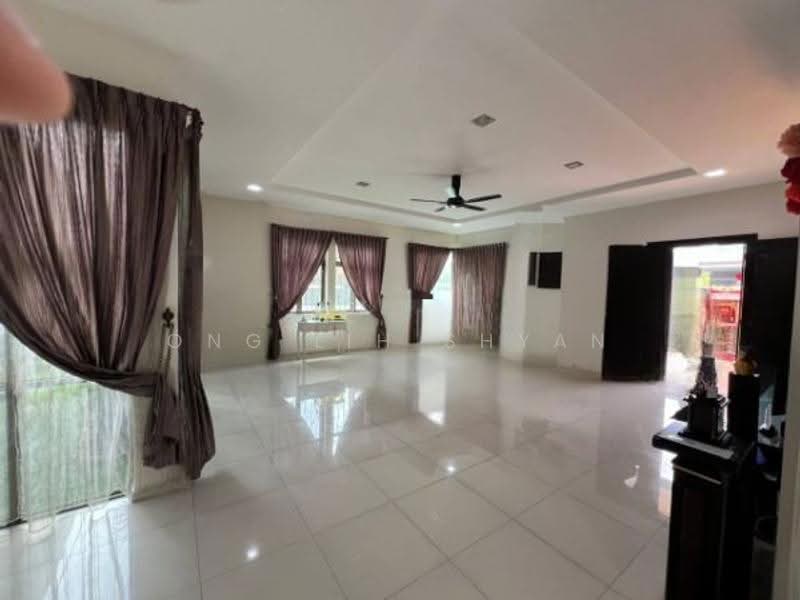 Bungalow House for Sale in Taman Permas Indah (Masai) - Ong Lih Shyan - Living Room - PropertyGuru.com.my