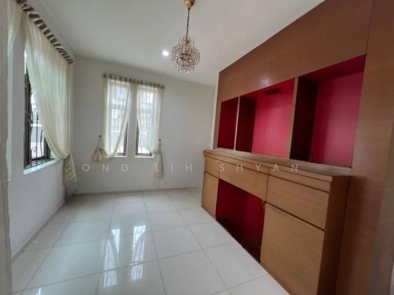 Bungalow House for Sale in Taman Permas Indah (Masai) - Ong Lih Shyan - Living Room - PropertyGuru.com.my