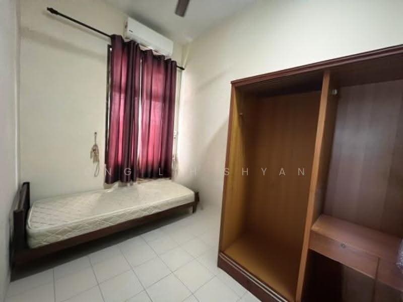 Bungalow House for Sale in Taman Permas Indah (Masai) - Ong Lih Shyan - Bedroom - PropertyGuru.com.my