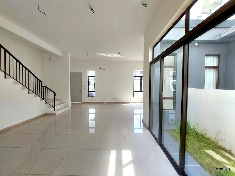 Rumah Teres untuk Dijual di Eco Grandeur (Puncak Alam) - Ann Ng - Living Room - PropertyGuru.com.my