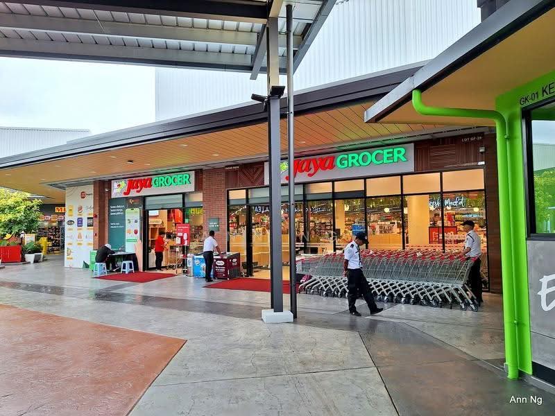 Rumah Teres untuk Dijual di Eco Grandeur (Puncak Alam) - Ann Ng - Shopping Mall - PropertyGuru.com.my