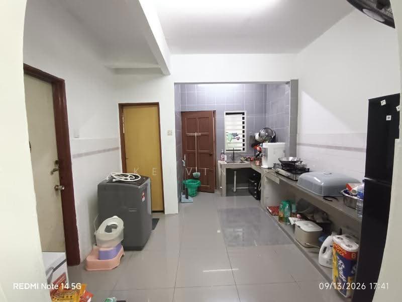 2-storey Terraced House for Sale in Bandar Bukit Beruntung (Bukit Beruntung) - Kelvin . - Kitchen - PropertyGuru.com.my