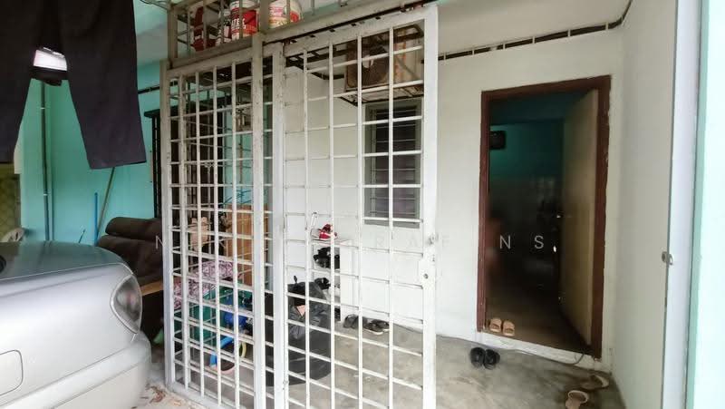 2-storey Terraced House for Sale in Taman Sri Haneco (Semenyih) - NIK ASYRAF NS - Entrance - PropertyGuru.com.my