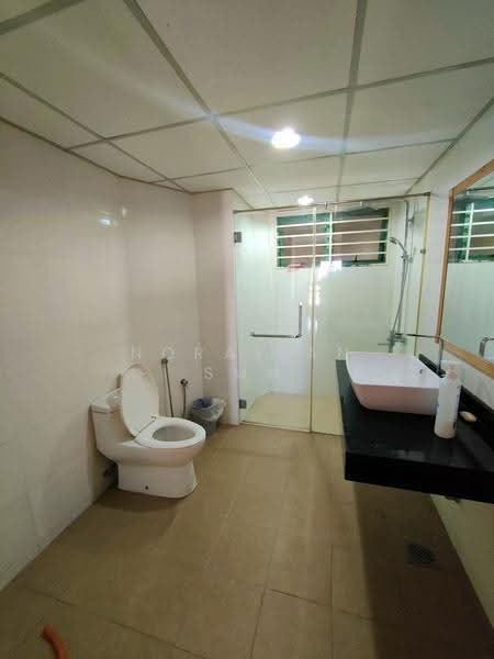 Condominium for Sale at Lanai Gurney - Norafian SMH - Bathroom - PropertyGuru.com.my