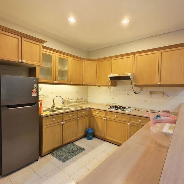 Rumah Bandar untuk Disewa di Country Heights (Kajang) - Atikah Azman - Kitchen - PropertyGuru.com.my