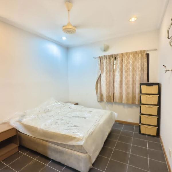 Rumah Bandar untuk Disewa di Country Heights (Kajang) - Atikah Azman - Bedroom - PropertyGuru.com.my