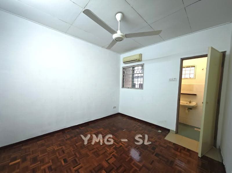 2-storey Terraced House for Sale in Bandar Putra Permai (Seri Kembangan) - Simon Lee - Bathroom - PropertyGuru.com.my